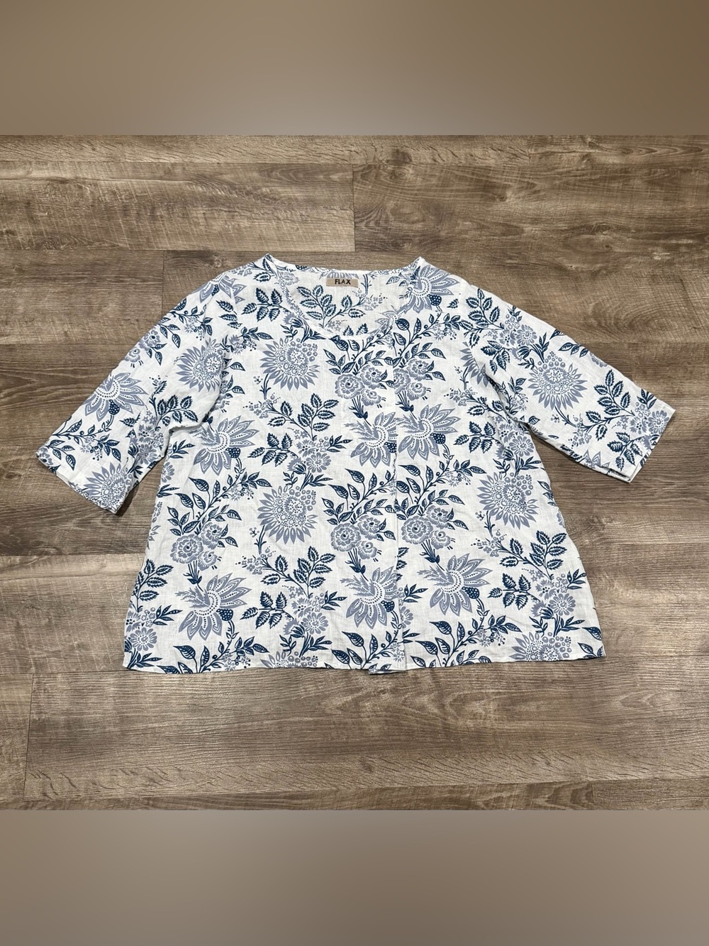 Flax womens Linen Tucked Tunic Top XL White Blue Floral 3/4 sleeve NWD.